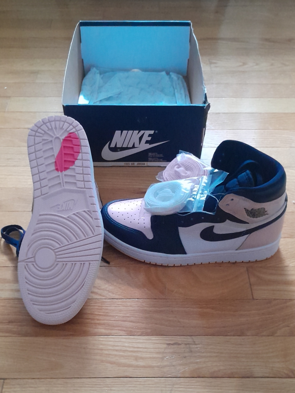 Nike Air Jordan 1 Atmosphere Bubble Gum Mid Sneakers - Pink, Navy and White